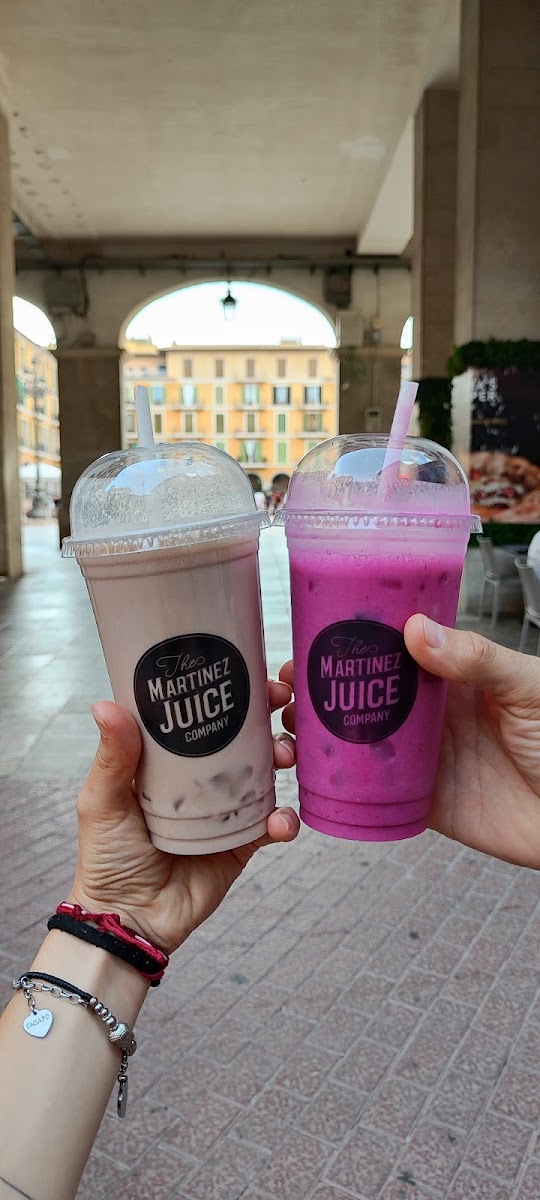 The Martínez Juice Company Photo 5