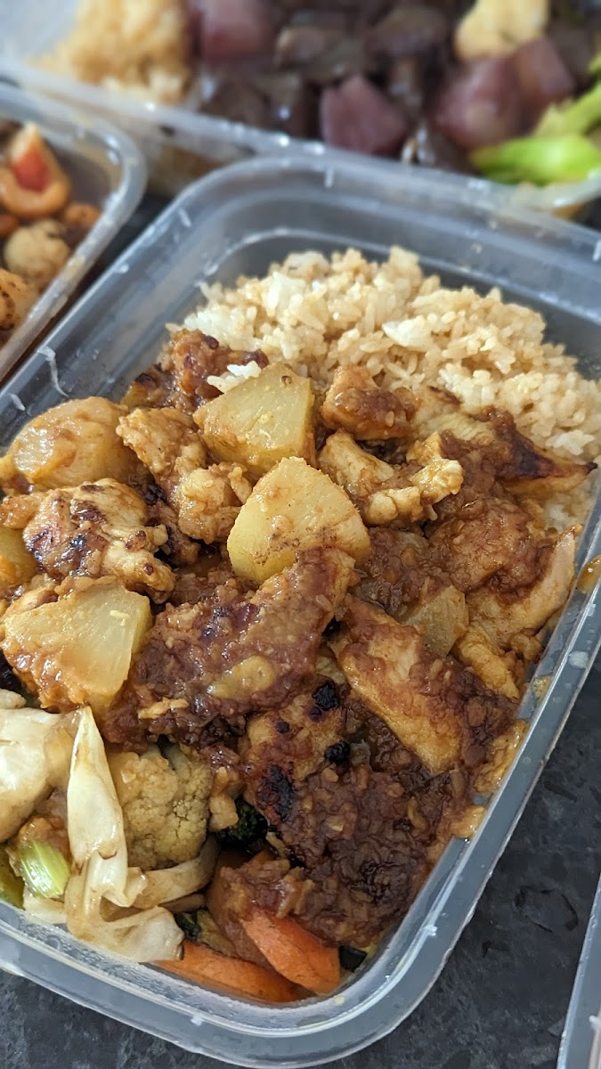 Wok Inn Chinese Takeaways Photo 10