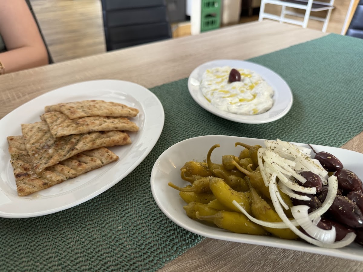 Griechisches Restaurant Photo 2