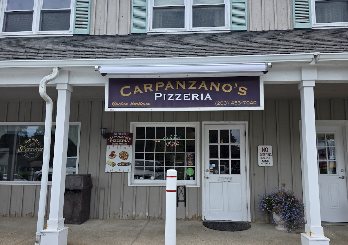 Carpanzano's Pizzeria Photo 4