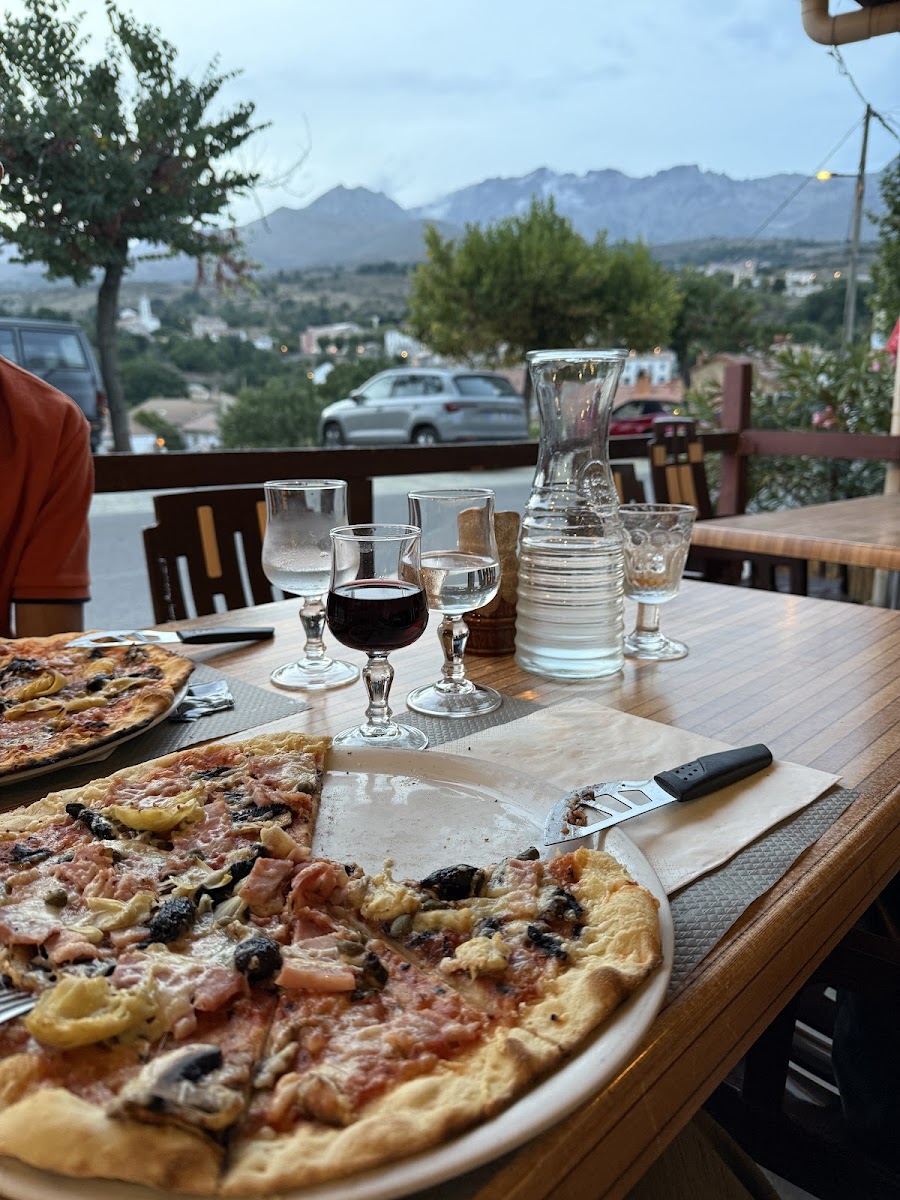 Pizzeria Chez Manu Photo 2