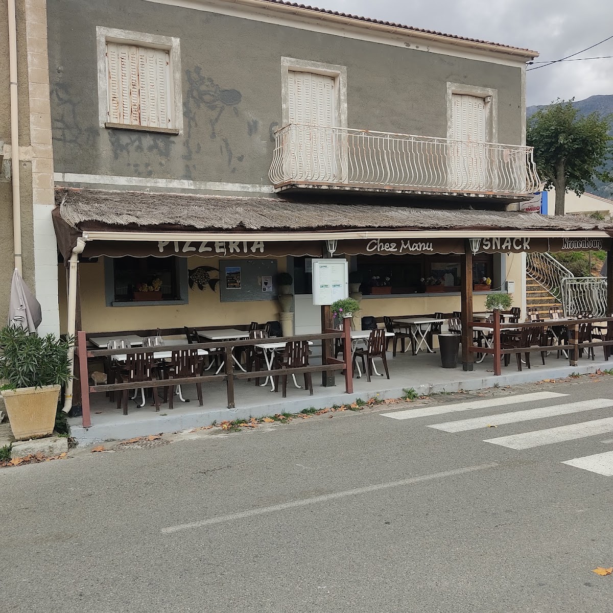 Pizzeria Chez Manu Photo 4