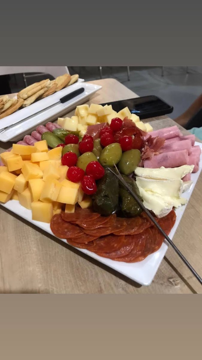 Kristhal Delicatessen