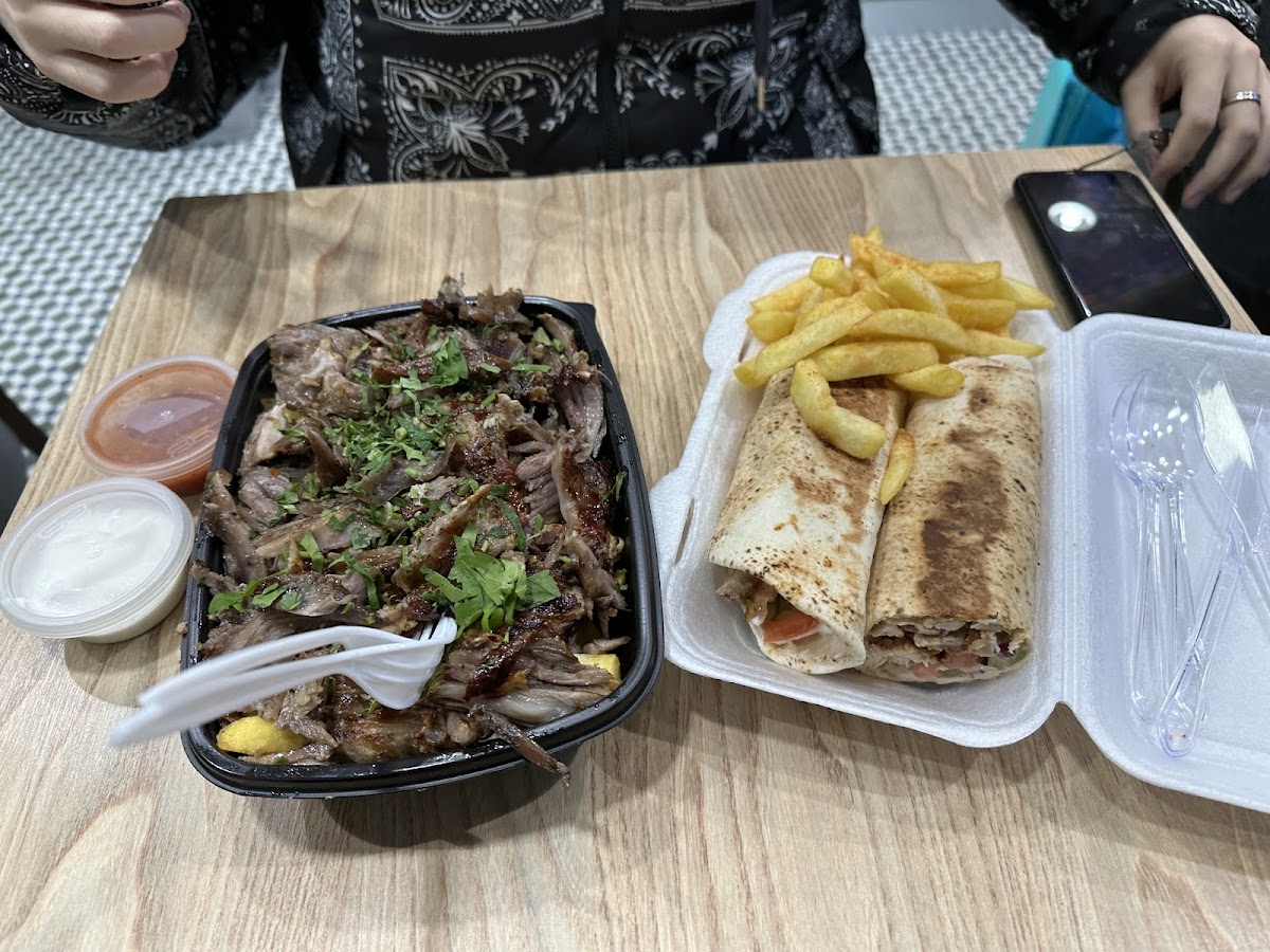 Hajar’s Shawarma King Photo 4