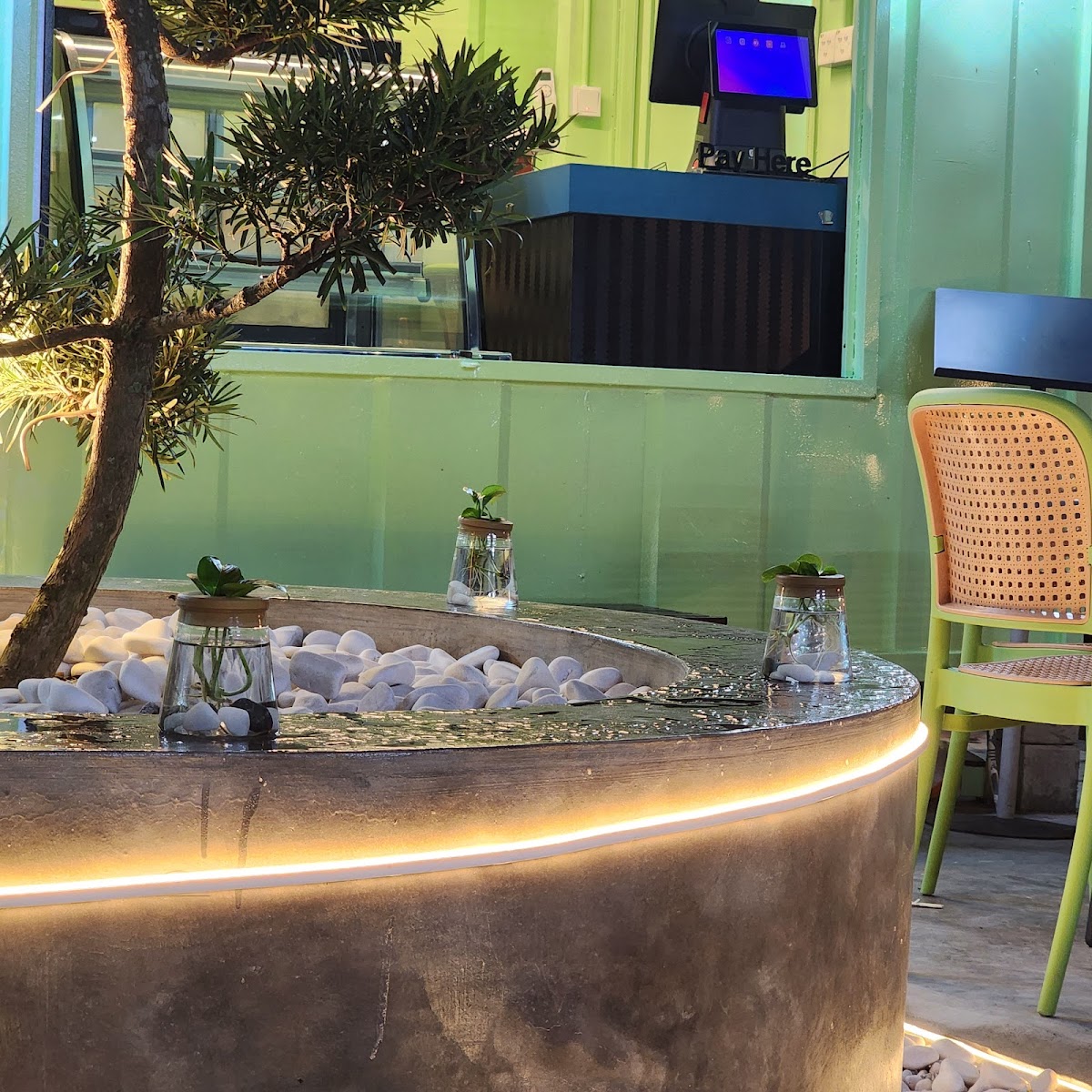 Yoki Cafe & Eatery