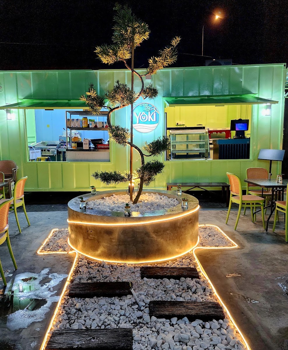 Yoki Cafe & Eatery Photo 10