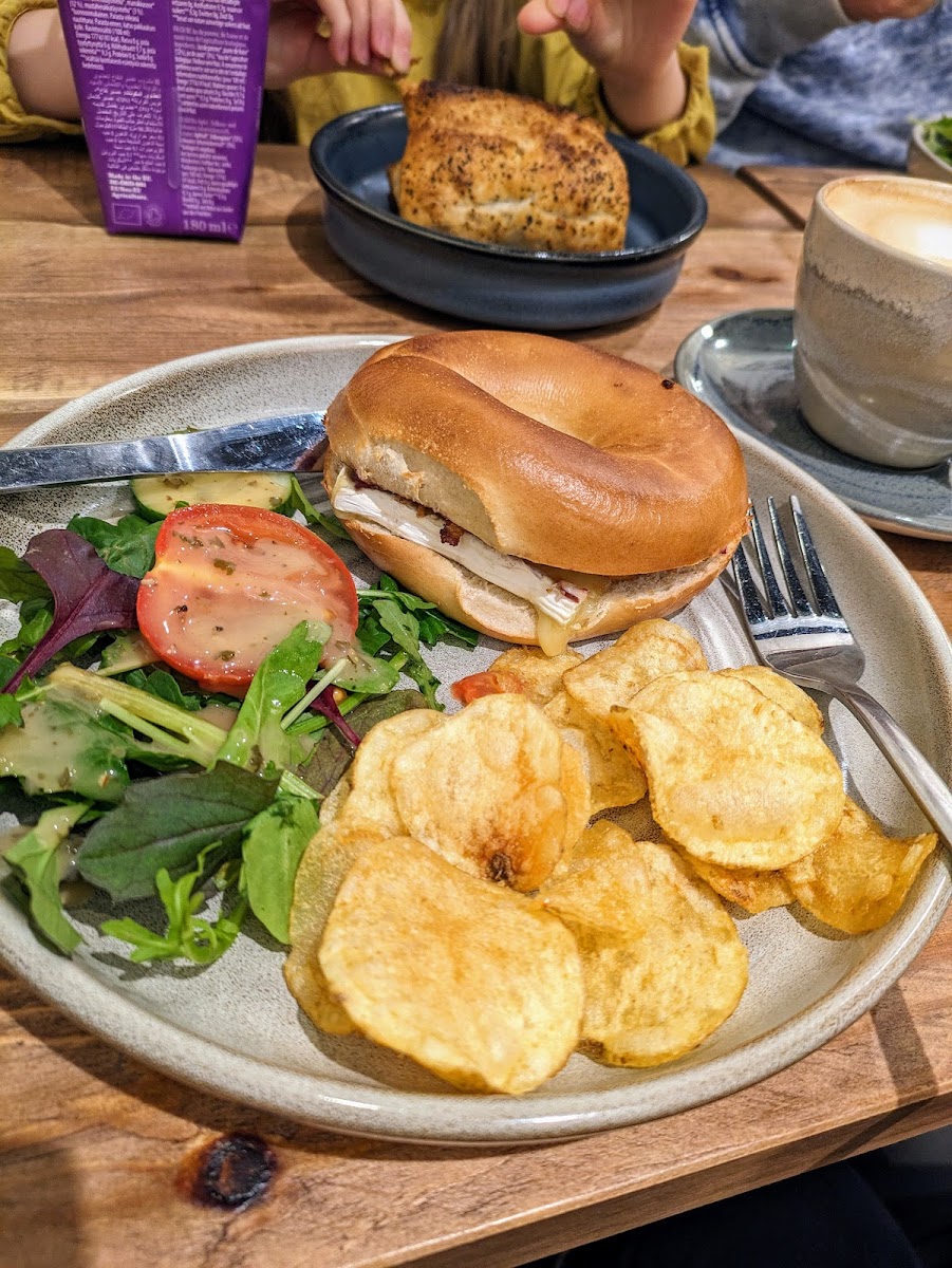 Esquires Coffee Godalming Photo 6