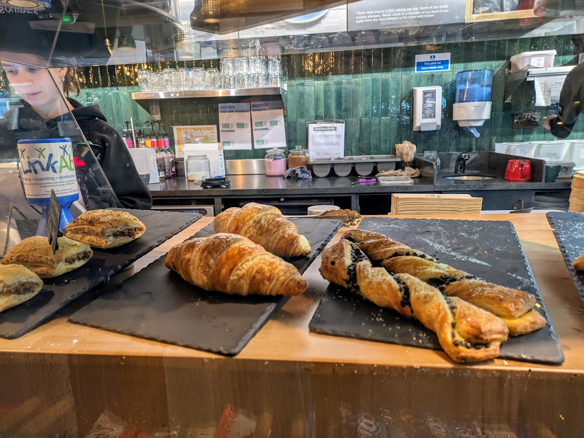 Esquires Coffee Godalming Photo 9