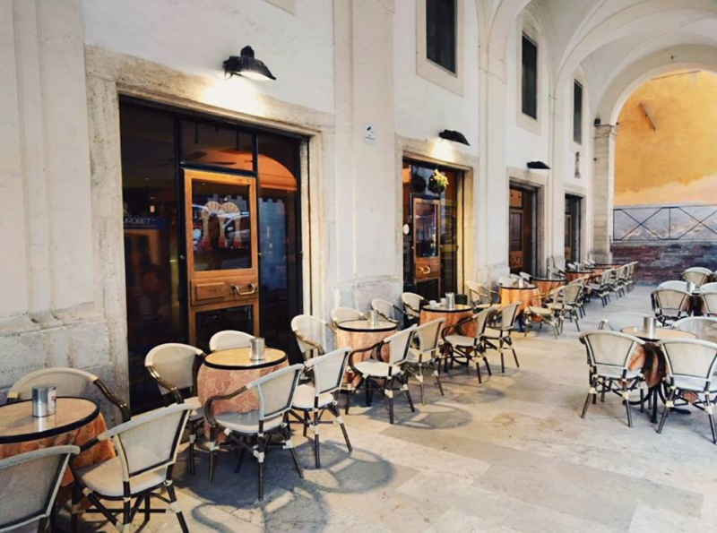 Caffè Degli Archi