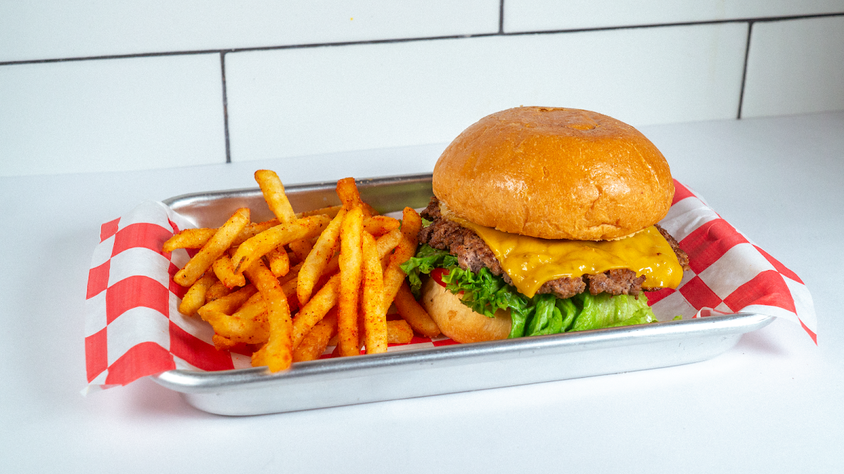 Ginger's Burger Photo 2