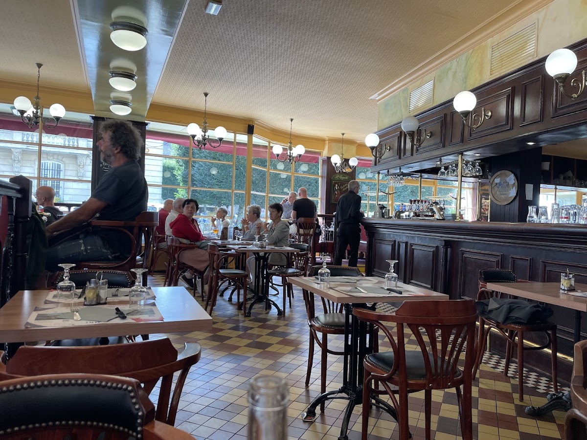 La Taverne du Parvis Photo 4