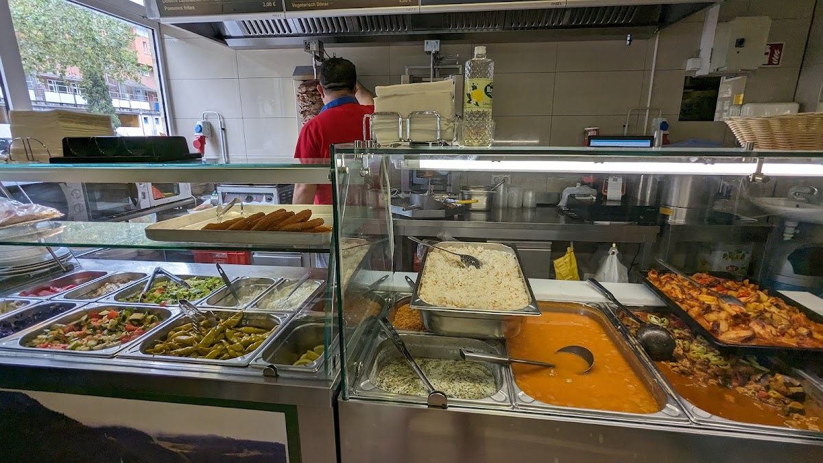 Akdeniz Döner