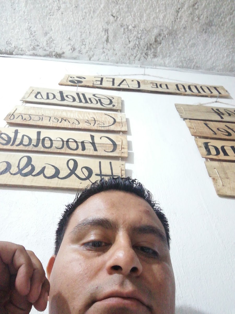 Café Zapote Photo 3