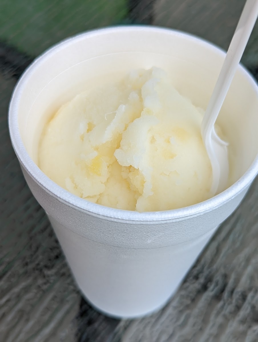 Coco's Tropical Ice Photo 9