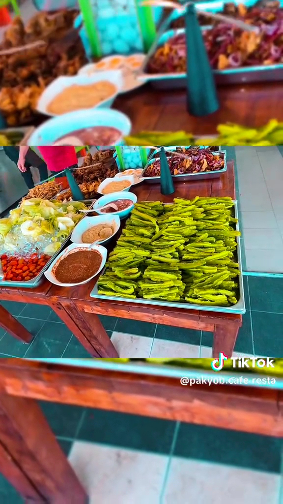 PakYob Cafe & Restoran Photo 2