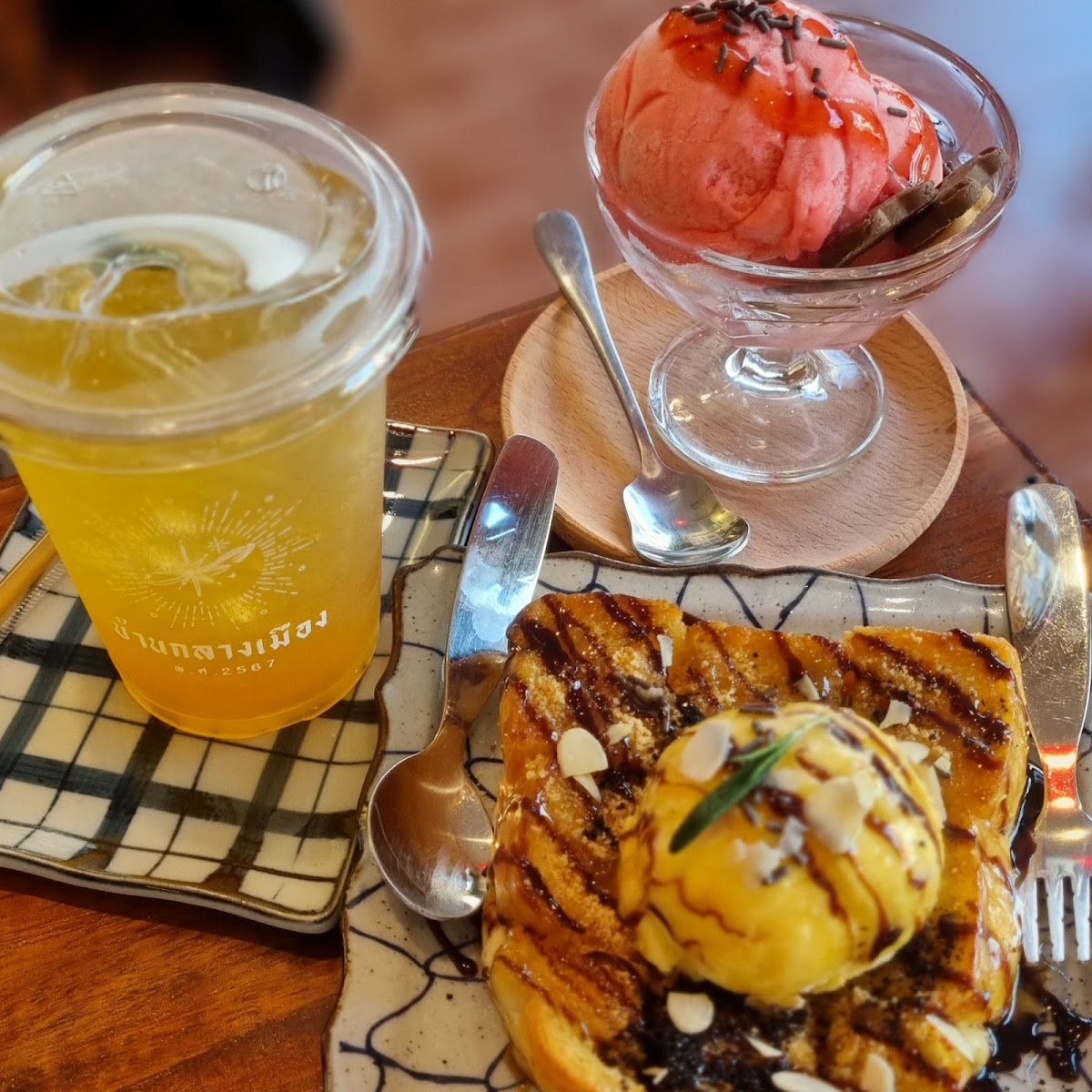 Baanklang Muang Cafe ???????? Photo 8