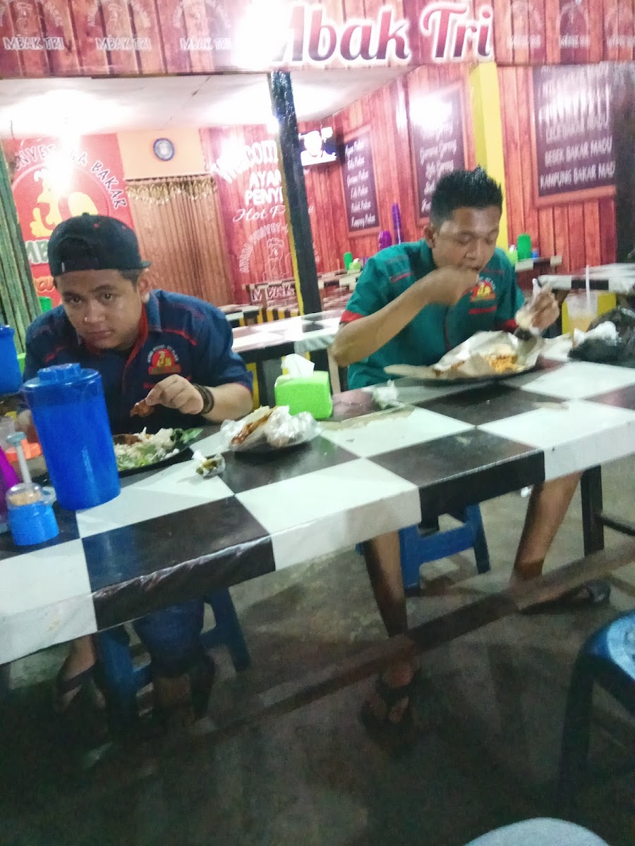 Ayam Penyet Hot Plate Mbak Tri Photo 10