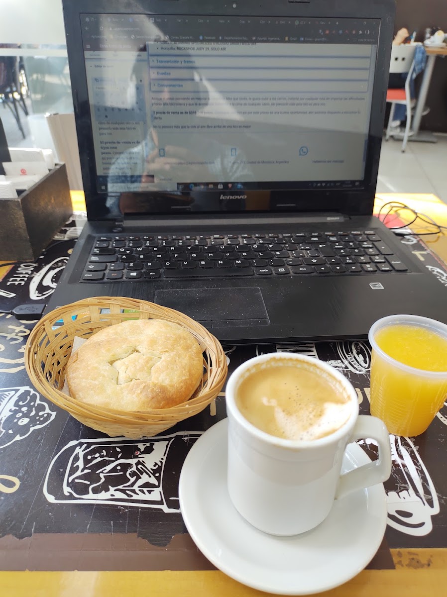 Café Besares Photo 9