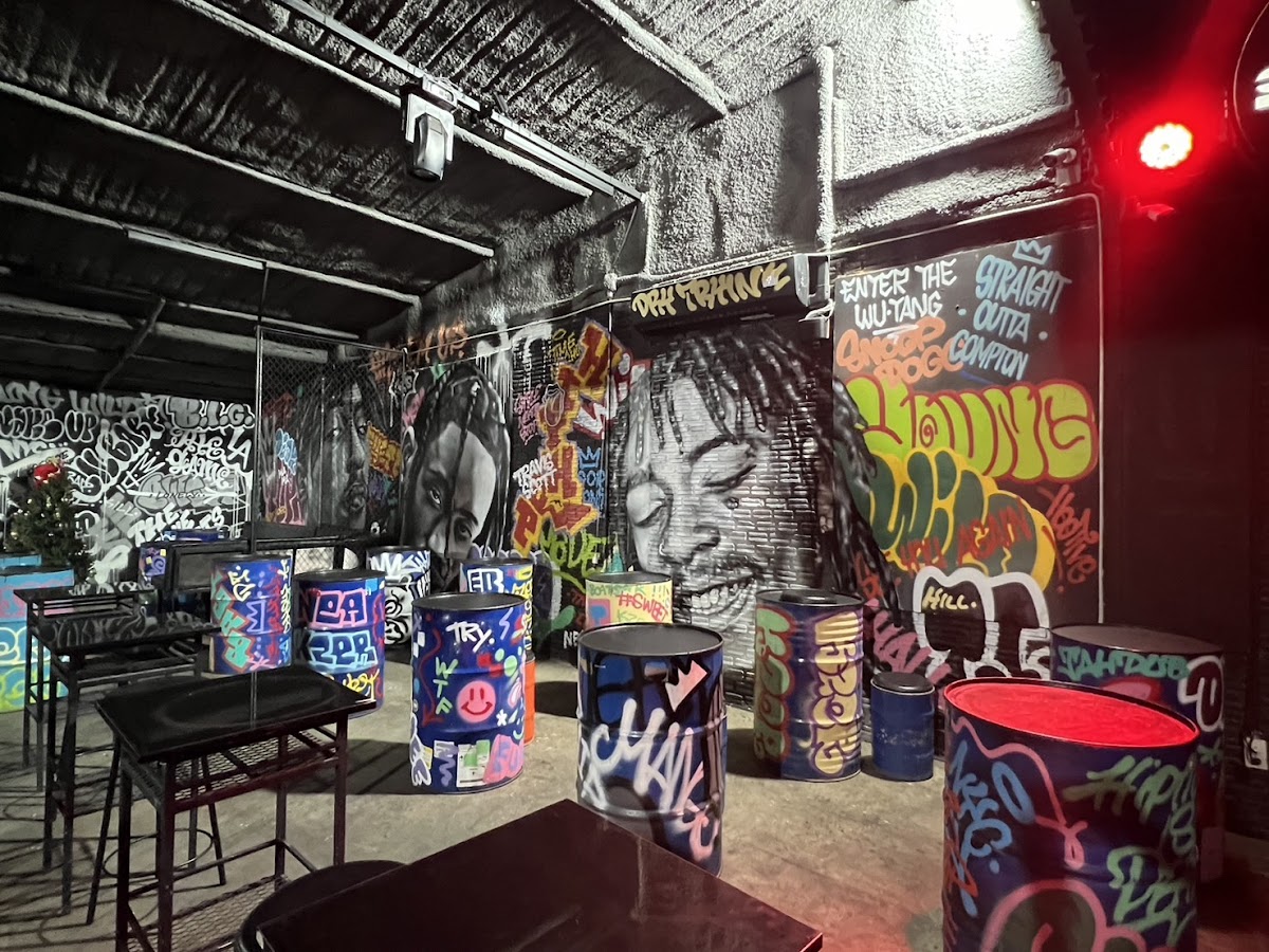 BangWhe'Bar Photo 8