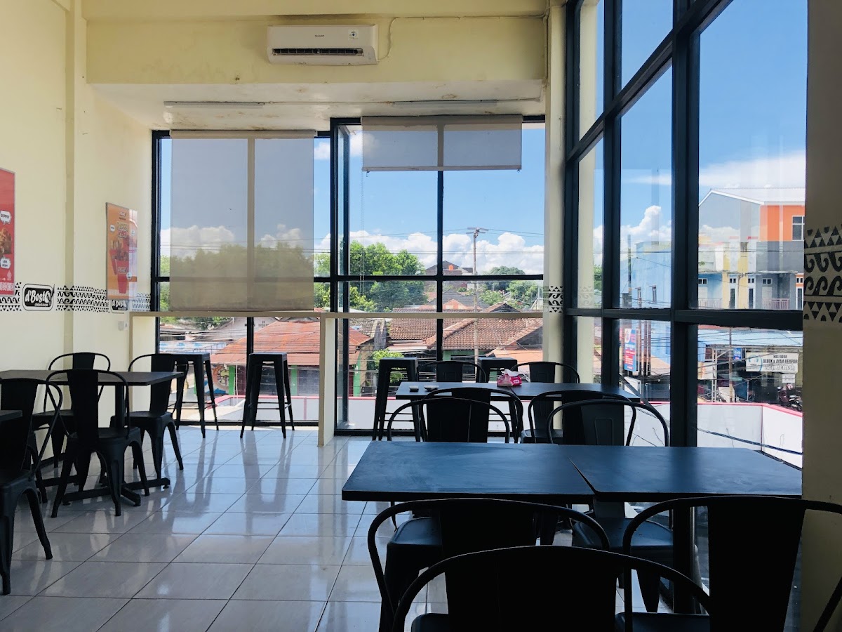 d'BestO Karang Anyar Photo 4