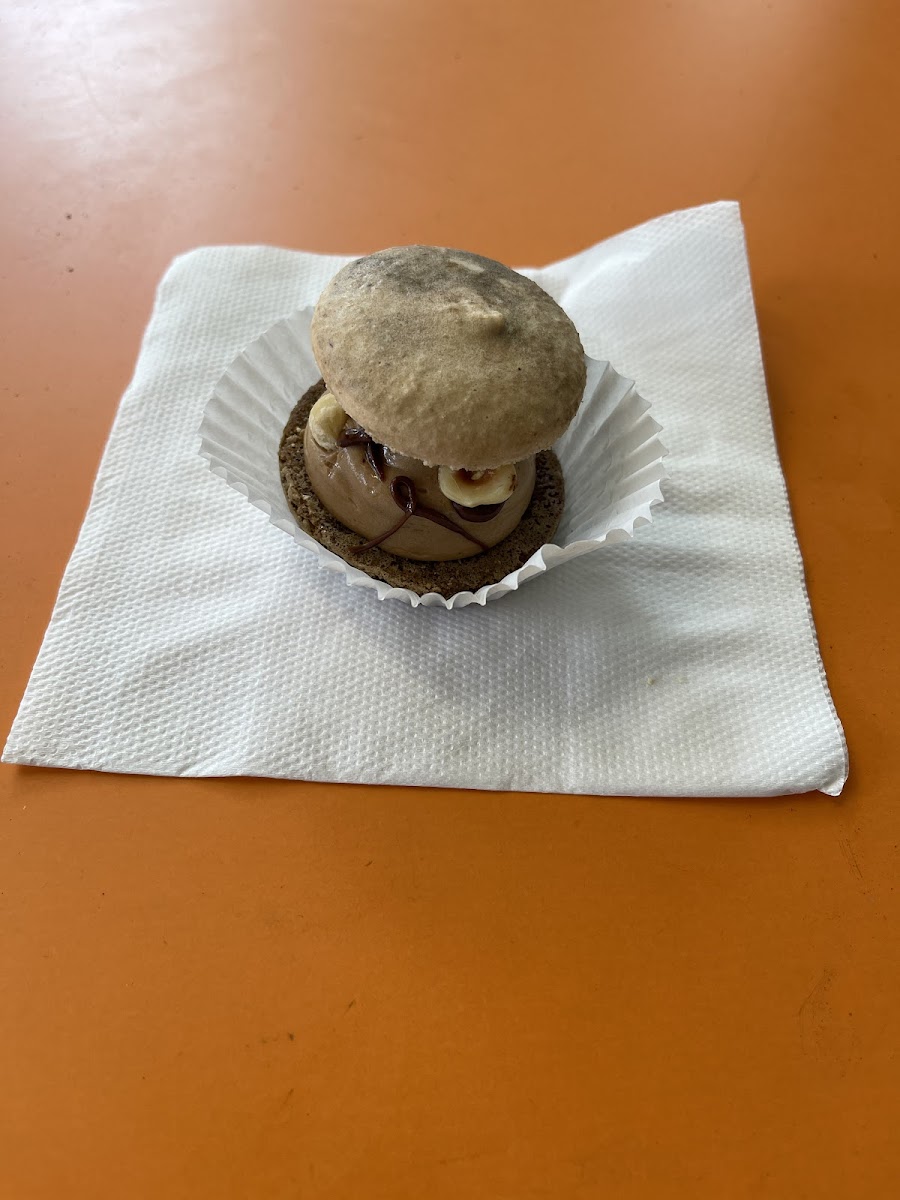 Le Macaron and Desserts Photo 9