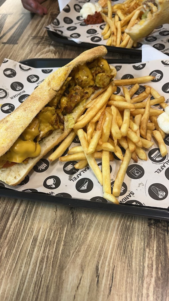 Le Goat - Snack & Pizza Photo 5