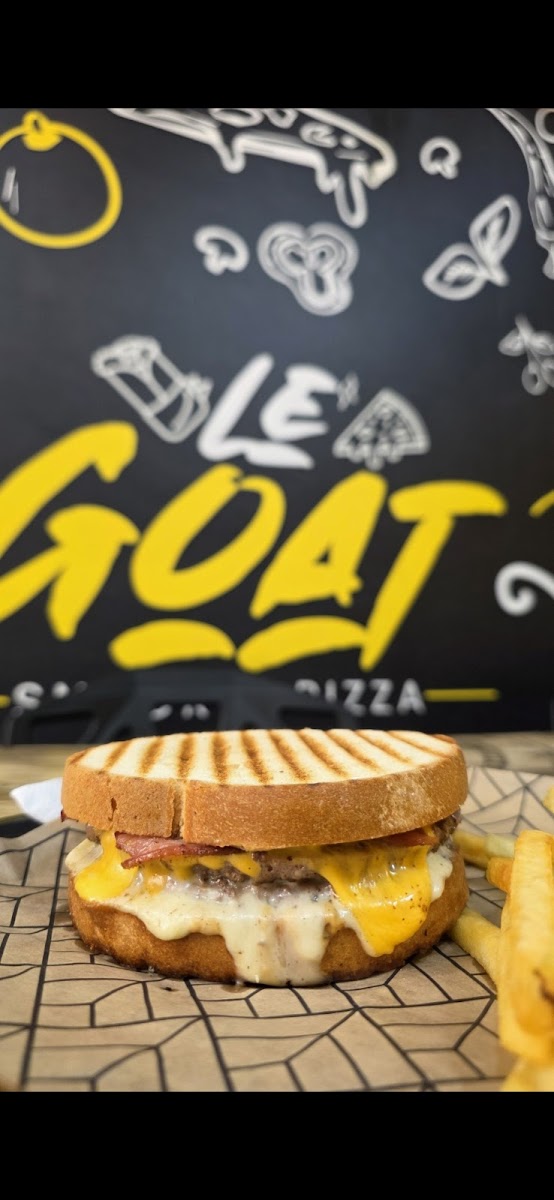 Le Goat - Snack & Pizza Photo 8