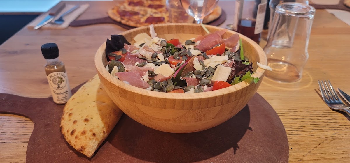 Basilic & Co - pizzas de terroirs - Annecy Photo 8