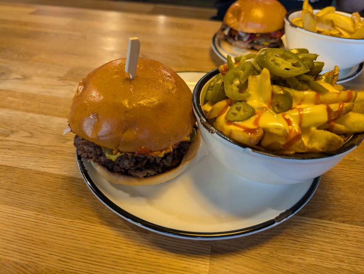 Mam-Mam Burger Photo 4