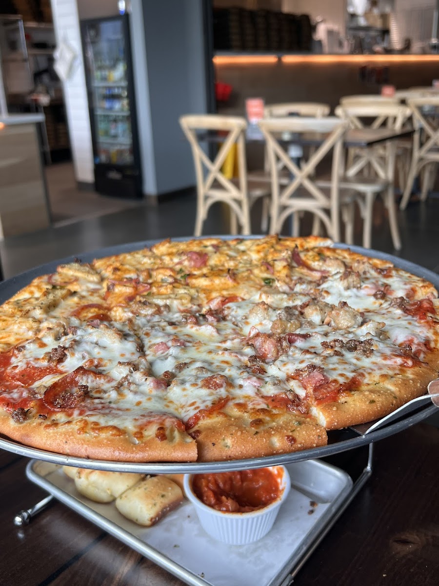 Crust Pizza Co. - Hedwig Village (Memorial) Photo 4