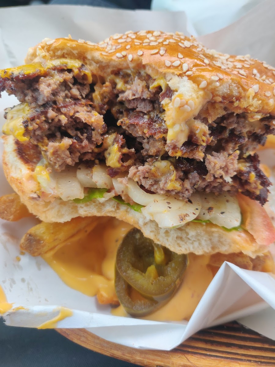 Patties & Berries - Burger Restaurant - Moers Photo 6