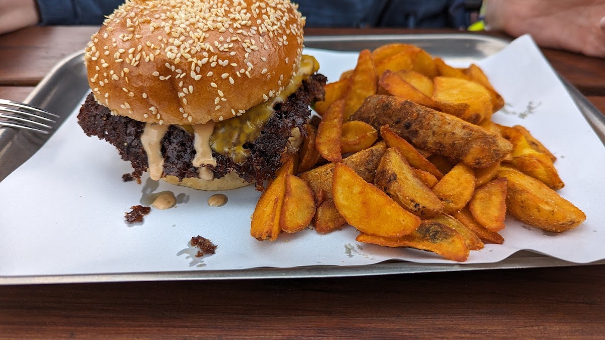 Patties & Berries - Burger Restaurant - Moers Photo 8