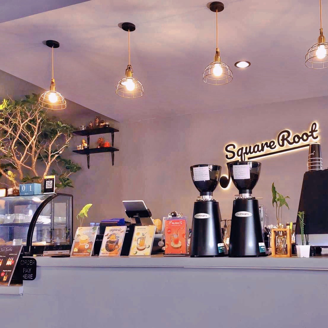 Square Root Coffee Photo 3