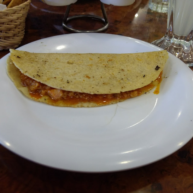 Quesadilla de Chicharrón Prensado