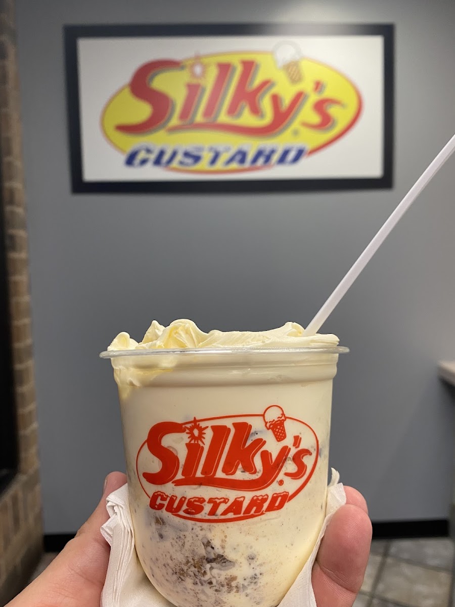 Silky's Frozen Custard Photo 2
