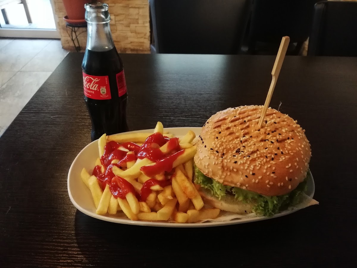 Restaurant M&D Grillhaus Photo 8