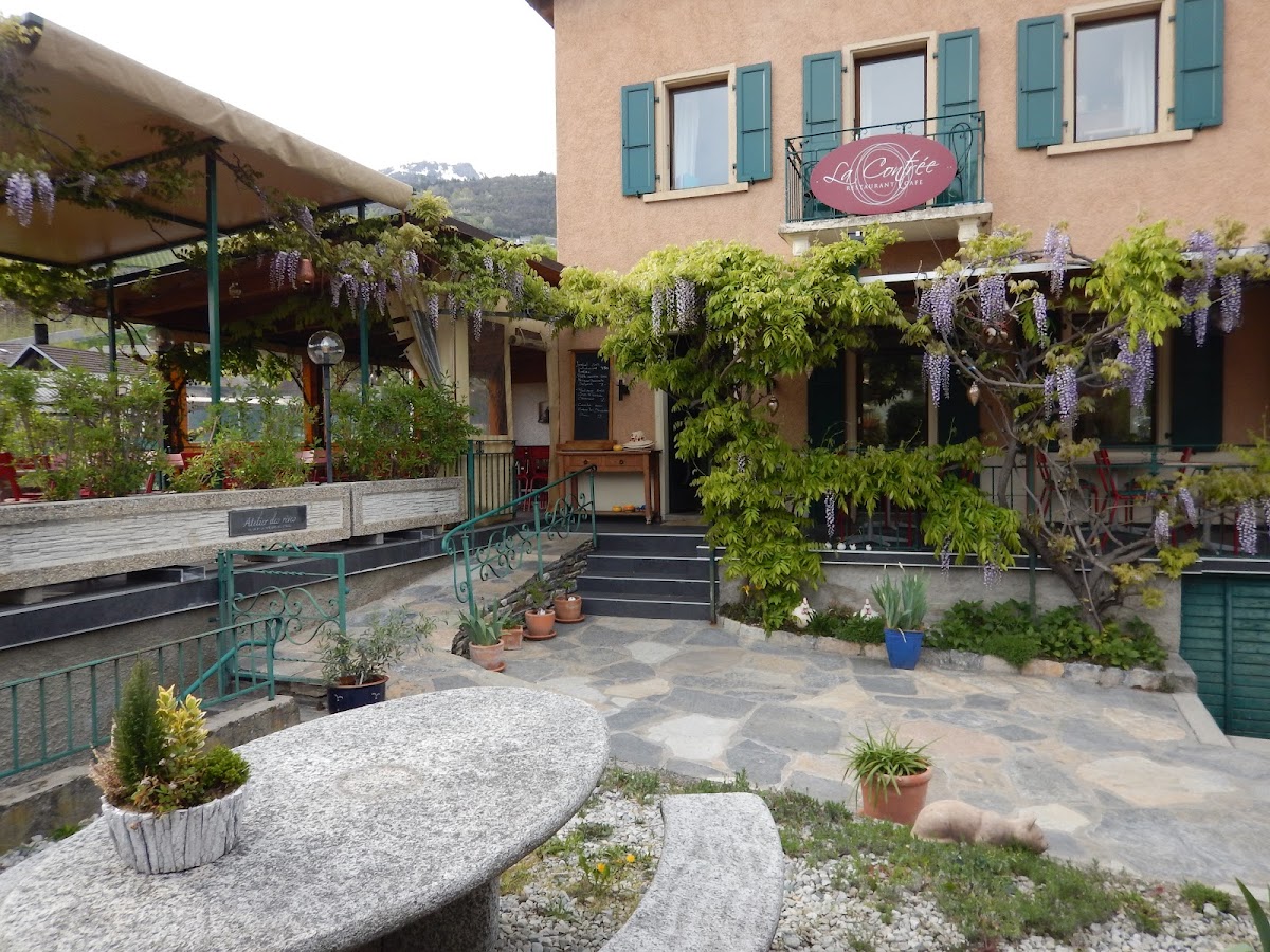 La Contrée Restaurant Photo 3