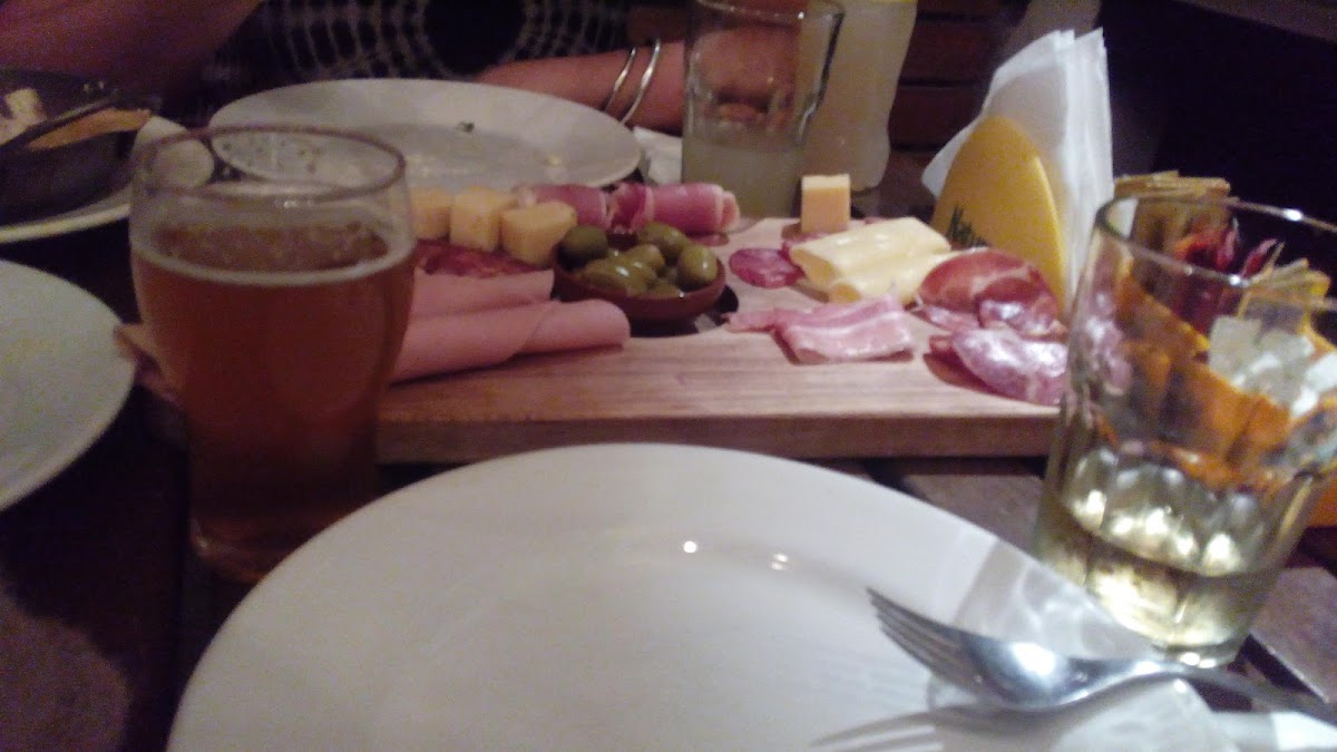 Bräu Beer & Resto Photo 4