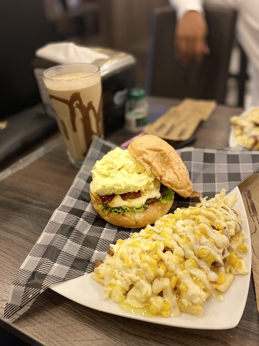 D'Kché Burger Obrero Photo 9