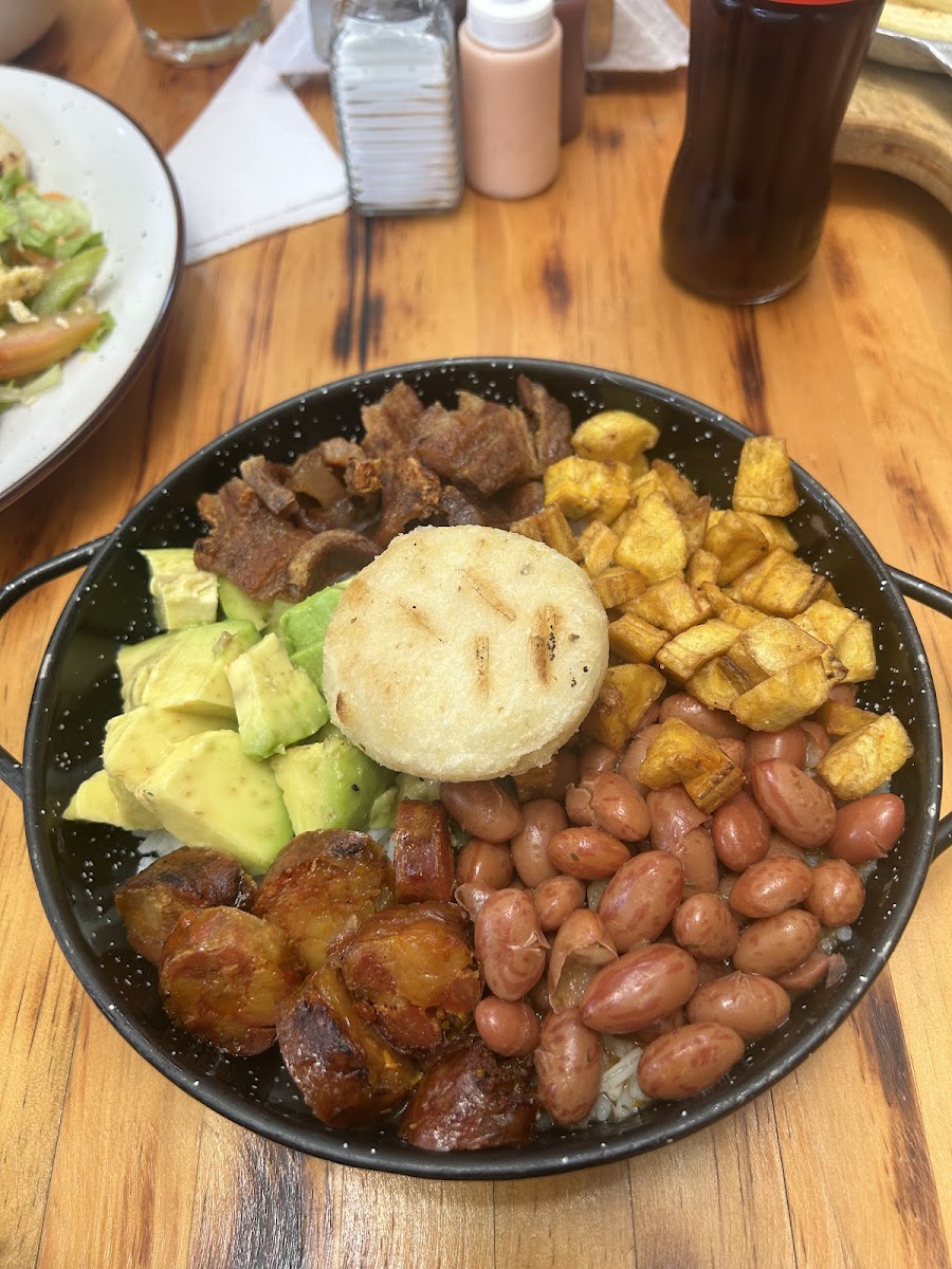 Donde Jonás - Parrilla y Chicharrón Photo 3