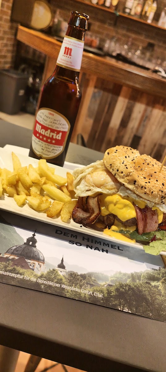 Cervecería Avenida Byt Tapas Photo 10