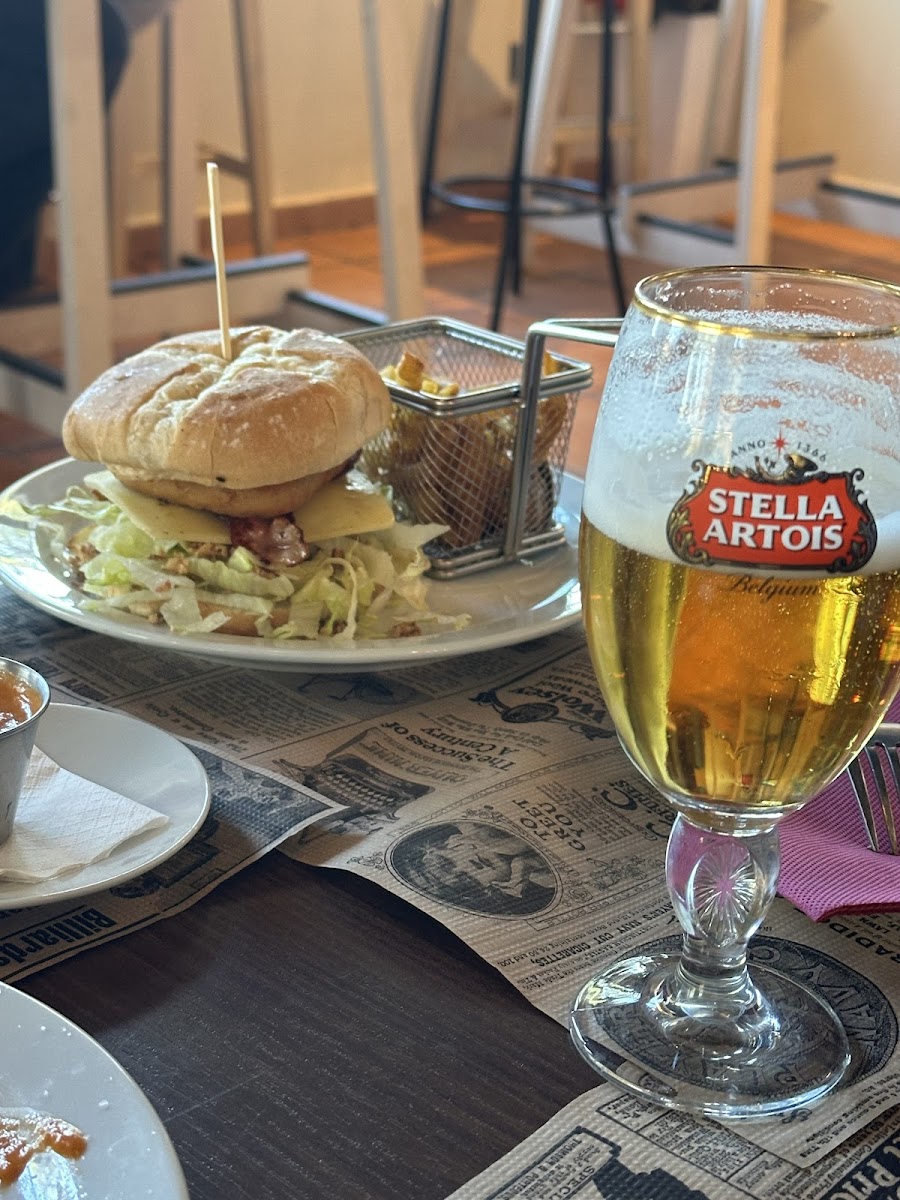 Cervecería Avenida Byt Tapas Photo 2