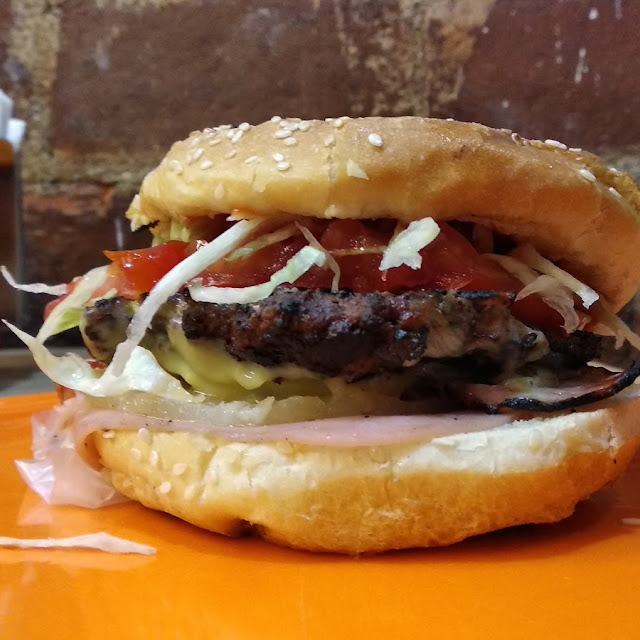 Hamburguesa Queso Y Piña
