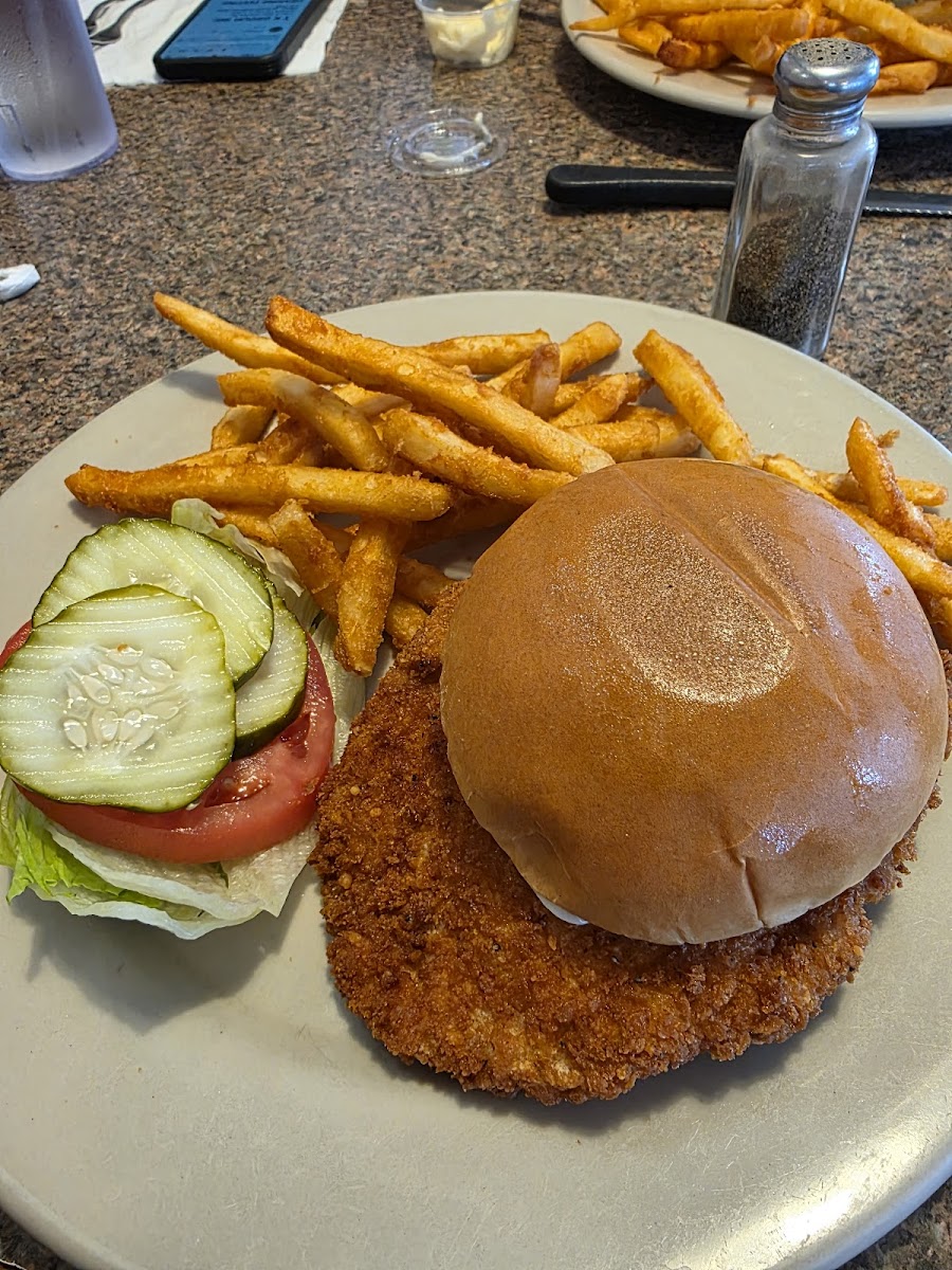 Maria's Family Restaurant Photo 3