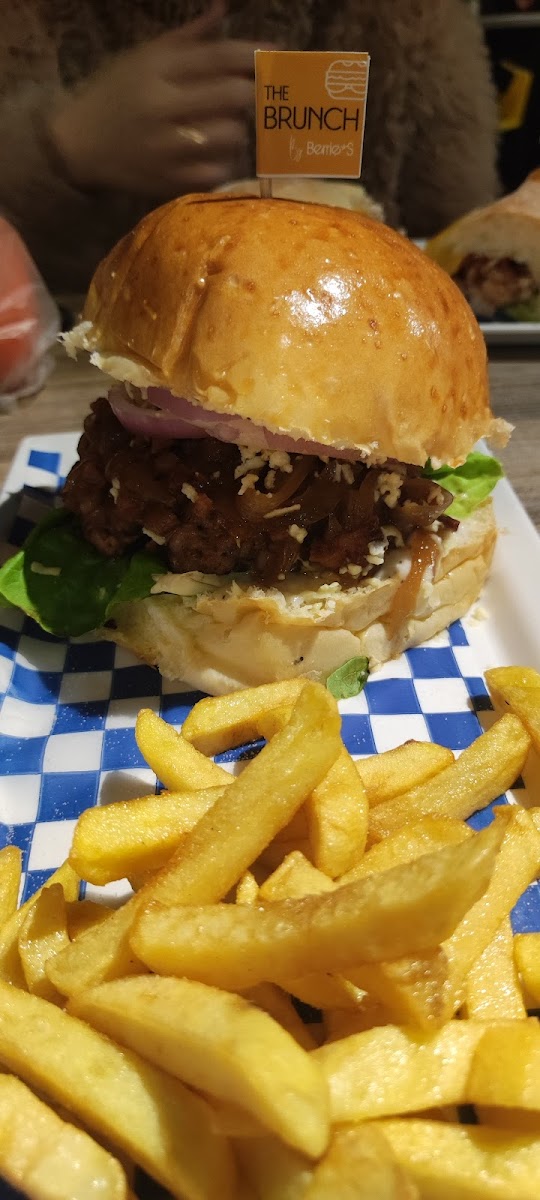 Woody’S Burgers Photo 10