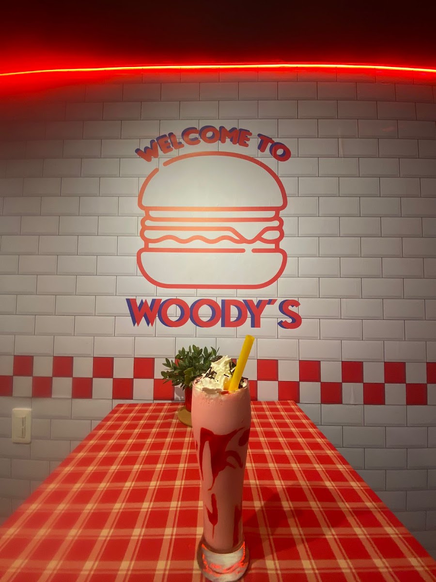 Woody’S Burgers Photo 4