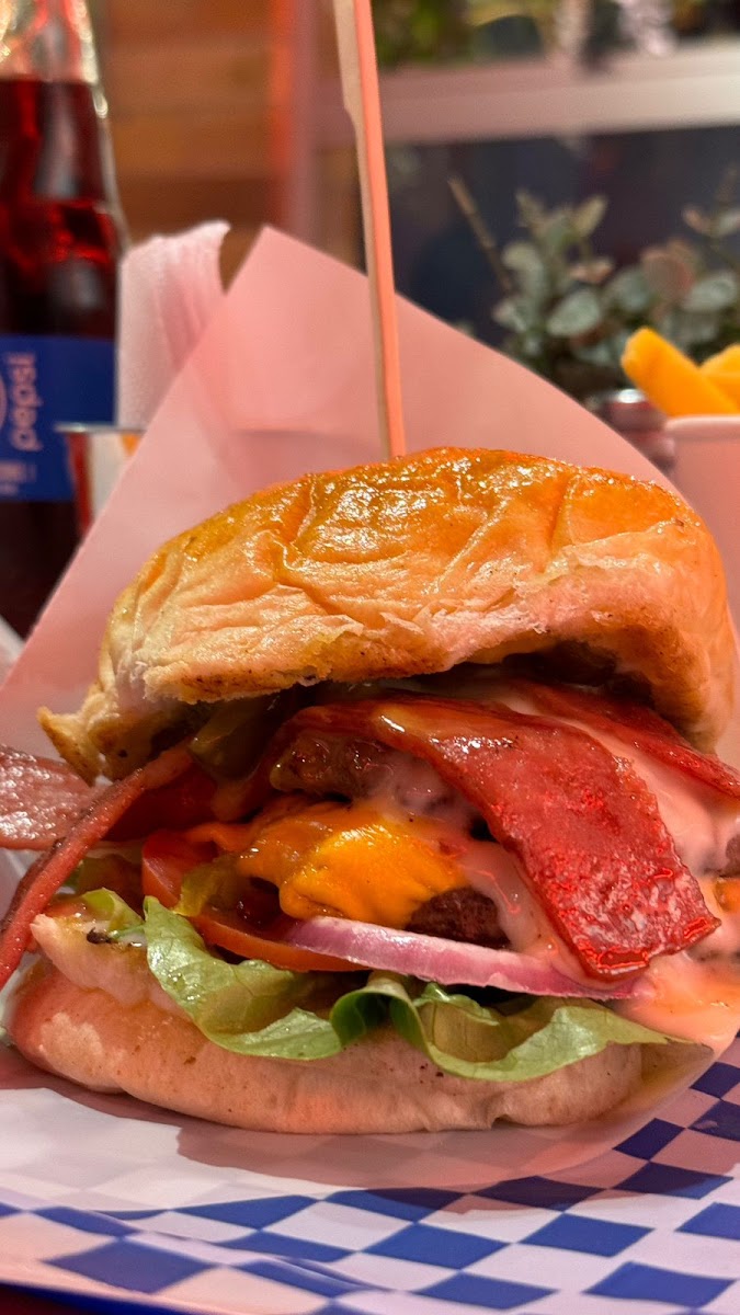 Woody’S Burgers Photo 8