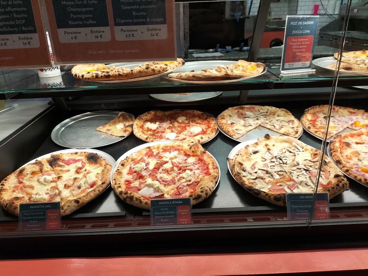 Più Bella Pizza & Gelato Photo 9