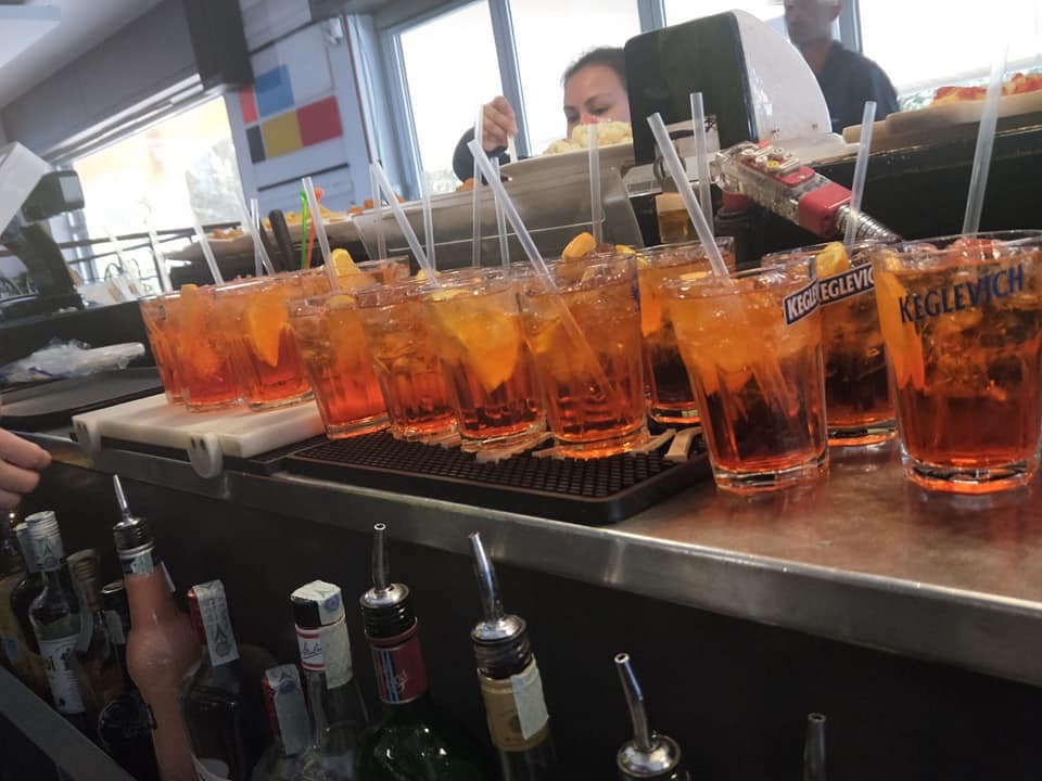 Daniel's Video Bar Photo 4
