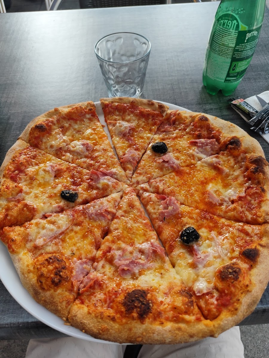 pizza'xav Belley Photo 8